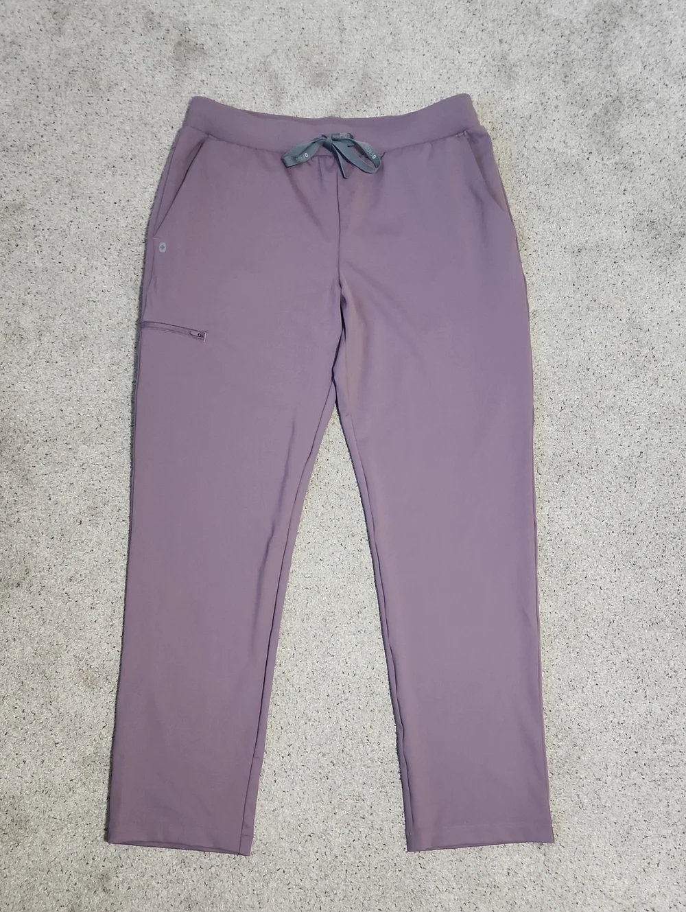 New Figs Men's Norris Straight-Leg Scrub Pant in Plum Size XLT (Retired color)